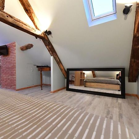 Loft Sous Les Combles - Loft Under The Rafter Lägenhet Rodez Exteriör bild